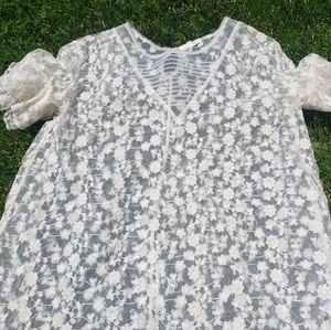 Shirt w/embroidered flower details